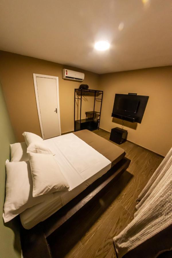 Bonabrigo Hostel & Suites บัลเนอาริโอ กังโบริว ภายนอก รูปภาพ
