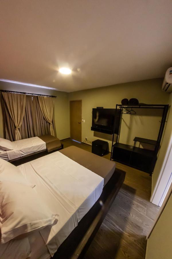 Bonabrigo Hostel & Suites บัลเนอาริโอ กังโบริว ภายนอก รูปภาพ
